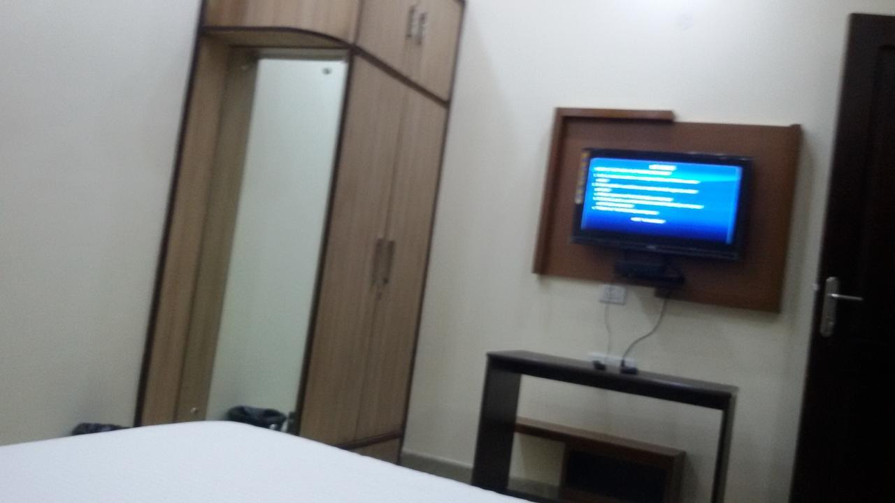 Hotel Royal International Új-Delhi Kültér fotó