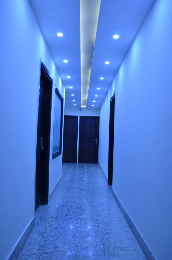 Hotel Royal International Új-Delhi Kültér fotó
