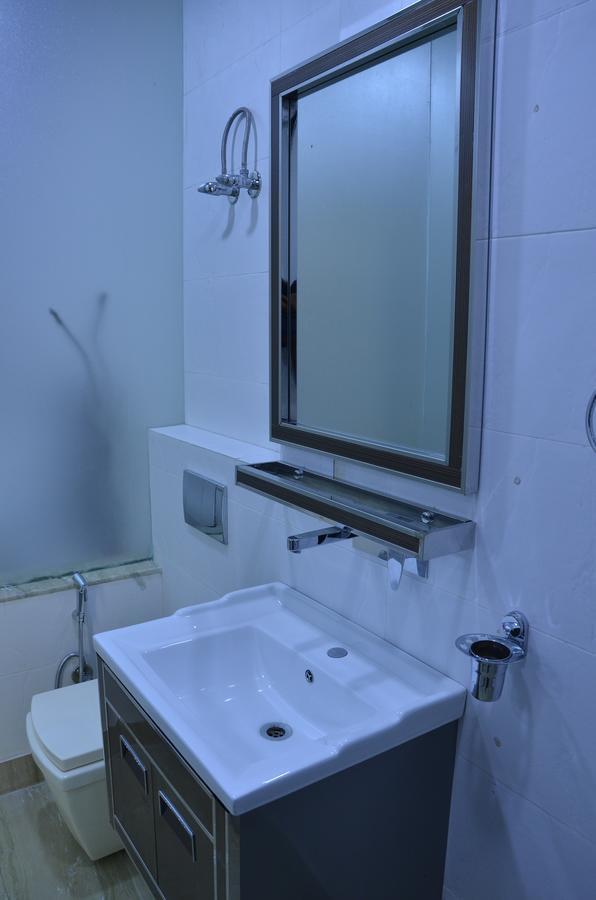 Hotel Royal International Új-Delhi Kültér fotó