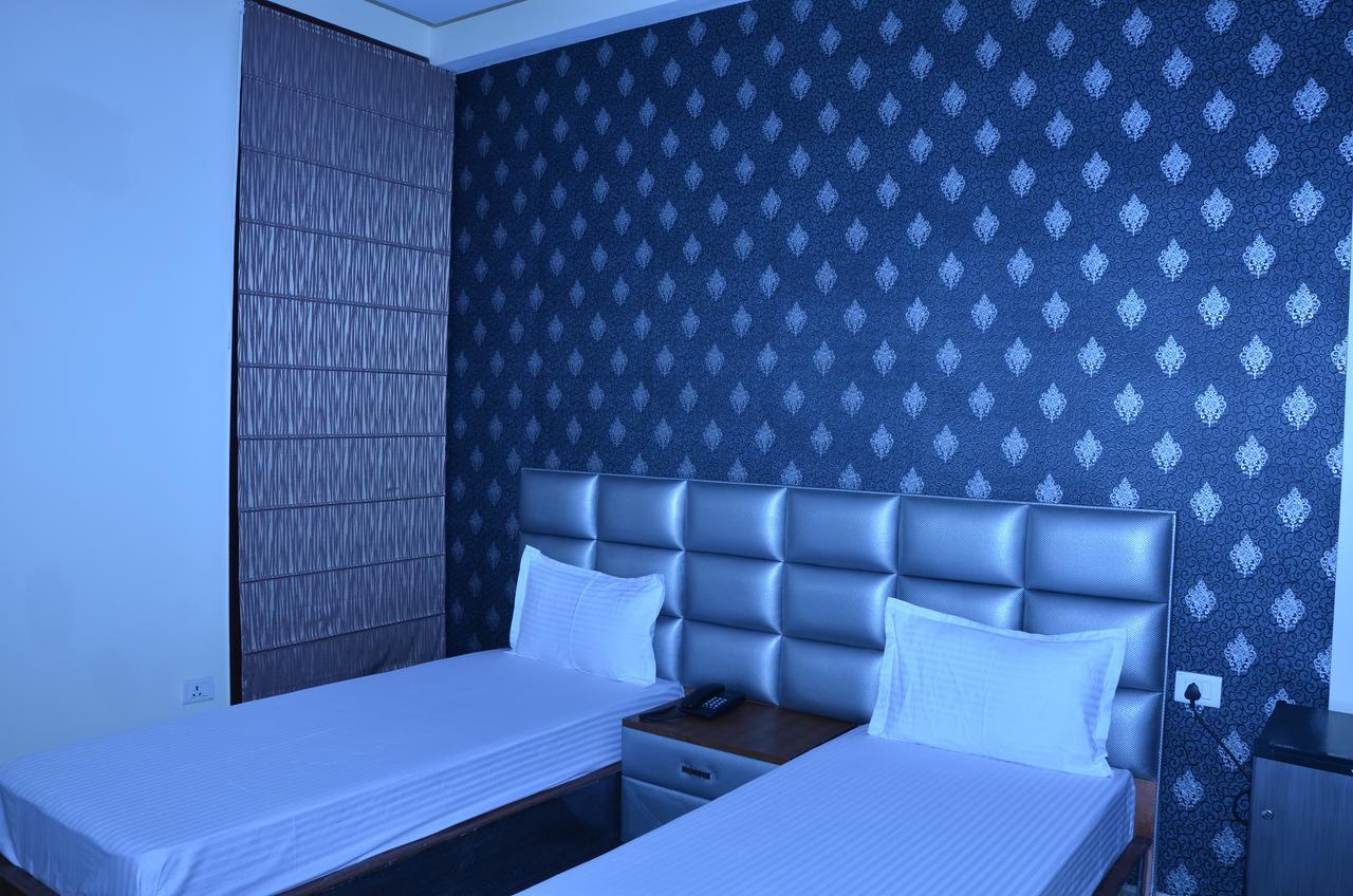 Hotel Royal International Új-Delhi Kültér fotó