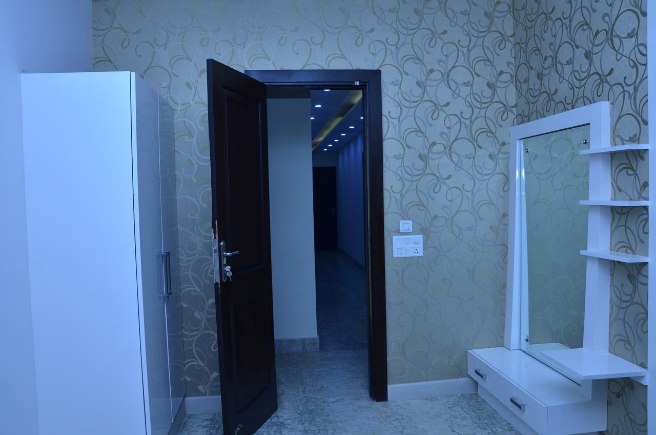 Hotel Royal International Új-Delhi Kültér fotó
